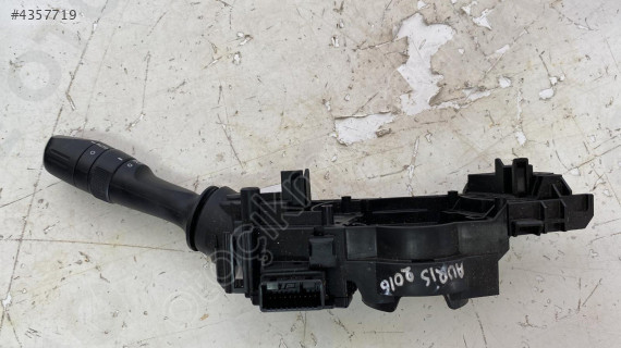 toyota auris 2016 çıkma orjinal sinyal kolu (son fiyat)