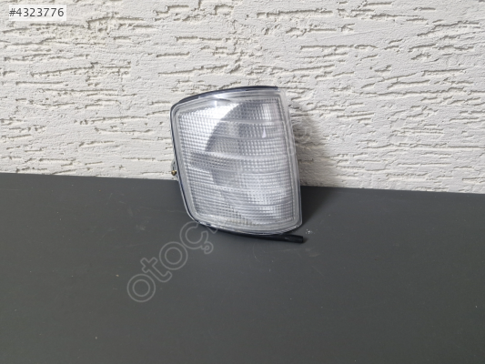 MERCEDES W201 190E SAĞ ÖN FAR SİNYALİ DUYLU BEYAZ SIFIR 1983-1993