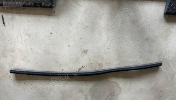 Peugeot 2008 ön panel üst bakaliti 9839872880