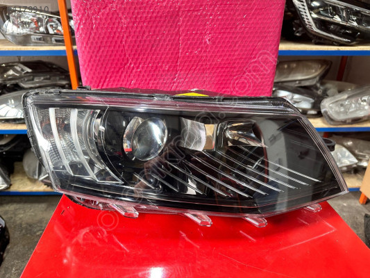 SKODA OCTAVIA ORJINAL ÇIKMA SAĞFAR  b