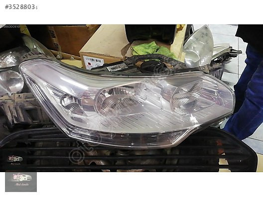 Citroen C5 2008 model sağ far