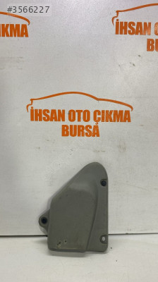 Renault Kangoo Emniyet Kemeri Kapağı Sağ 8200096026