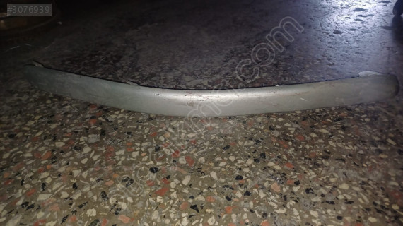 2002-2010 Toyota Avensis ön tampon sağ bant
