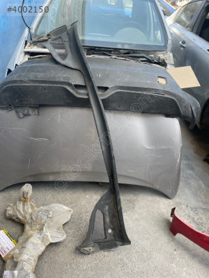 Peugeot 307 ön cam ızgarası