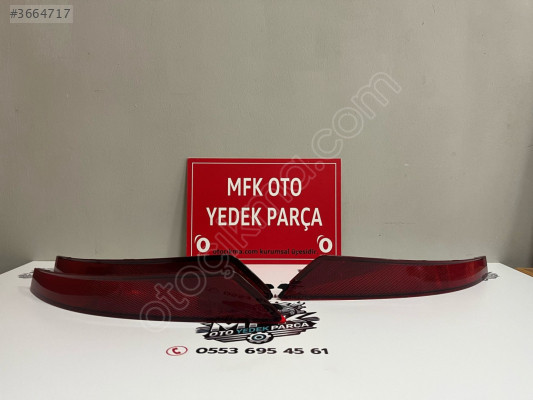 SKODA KODİAQ SAĞ ARKA REFLEKTÖR ORJİNAL (2021)