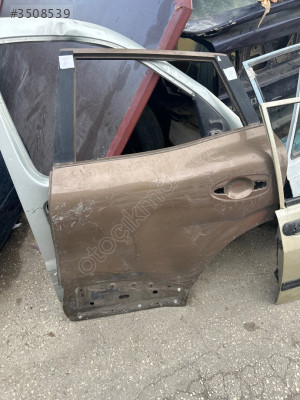 Captur sol arka kapı