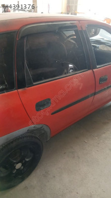 Opel Corsa  B Arka  kapıları  sağ  ve sol