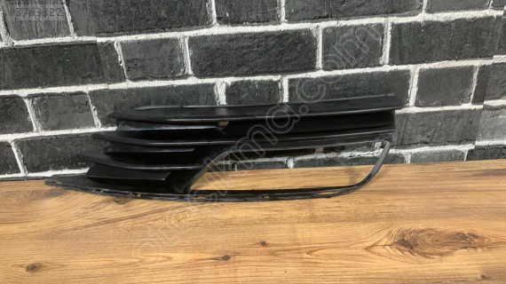 8V5807682A AUDİ A3 SEDAN SAĞ ÖN SİS KAPAĞI ORJ 17-20
