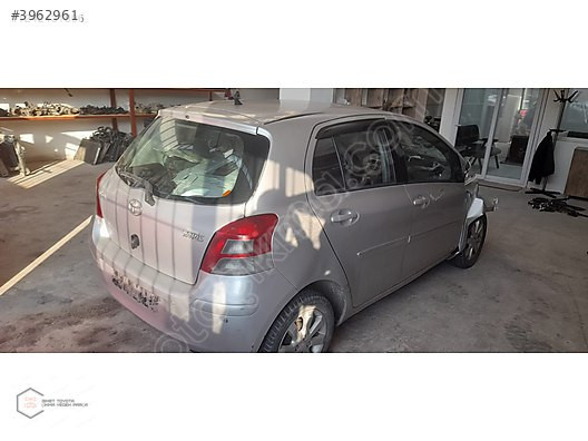 YARİS 2000-2011 ARASI TÜM ÇAMURLUKLARI MEVCUTTUR