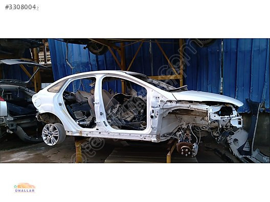 FORD FOCUS 3 TAVAN BOŞ ÜNALLAR OTO YEDEK PARÇADA