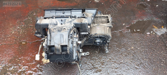 Toyota carina komple hava filtre kazanı