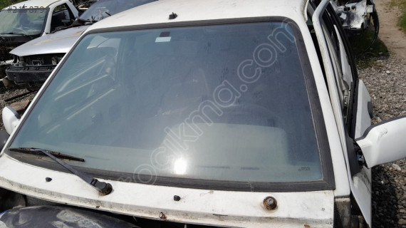 Ford escort 87 model ön cam çıkma