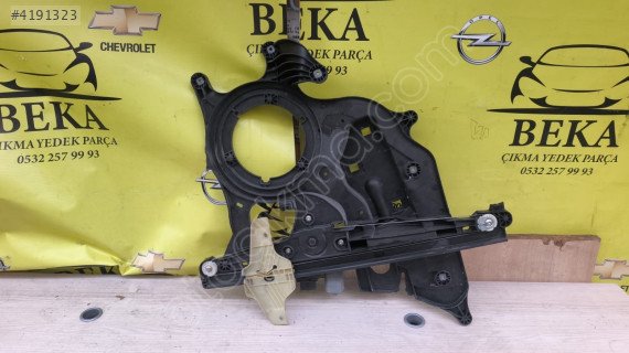 CİTROEN BERLİN'DE SOL ÖN CAM MEKAZİMASI ÇIKMA ORJİNAL YEDEK PARÇ