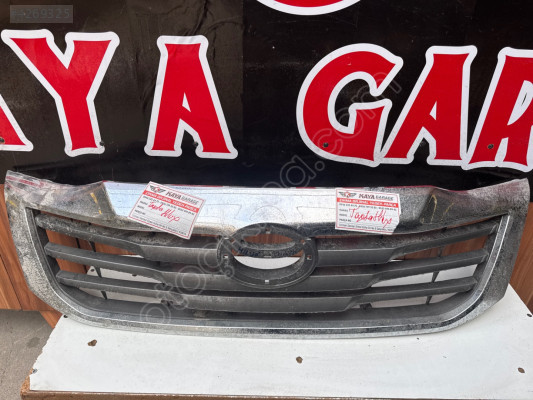 Toyota Hilux ön panjur Kaya Garage oto çıkma