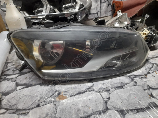 Volkswagen Polo Sağ Ön Far Çıkma Orjinal