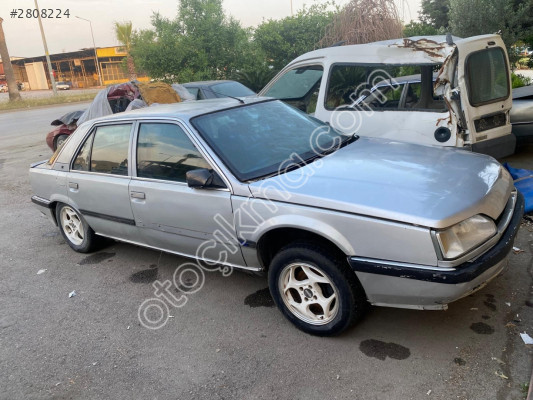 RENAULT 25 SOL ÖN ÇAMURLUK ORJİNAL ÇIKMA TEMİZ