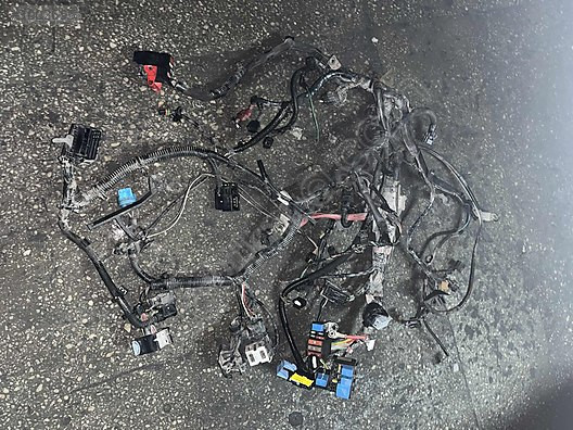 RENAULT CLIO 4 OTOMATİK MOTOR İÇİ TESİSATI