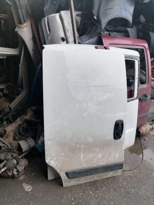 FİAT  FİORİNO SAĞ SÜRGÜLÜ KAPI ÇELİKLER OTO ÇIKMA