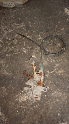 Toyota Carina kaput kilidi kaput teli