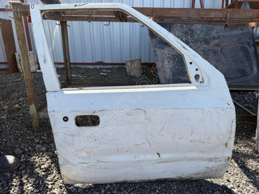 Orjinal Çıkma Skoda Felicia Sağ Ön Kapı - Temiz ve Kullanım