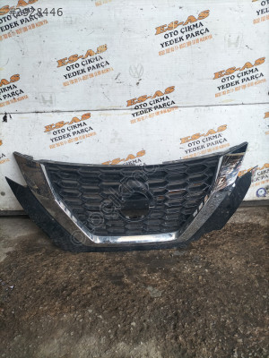 Nissan Juke 20-24 ön panjur orijinal çıkma