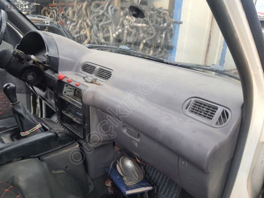 nissan vanette 2000 çıkma orjinal boş göğüs/torpido (son fiyat)