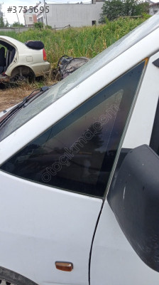 Fiat Scudo İçin Sol Kelebek Cam Yedek Parça