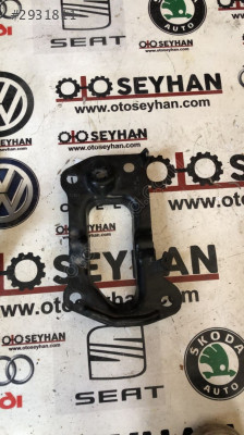 3C0505130 Passat b7 arka sağ dingil bağlantı braketi