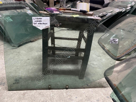 Orjinal Çıkma Citroen Xsara Sol Arka Kapı Camı - Temiz