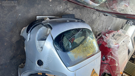 Peugeot 206 Model İçin Arka Bagaj Kapak Parçası