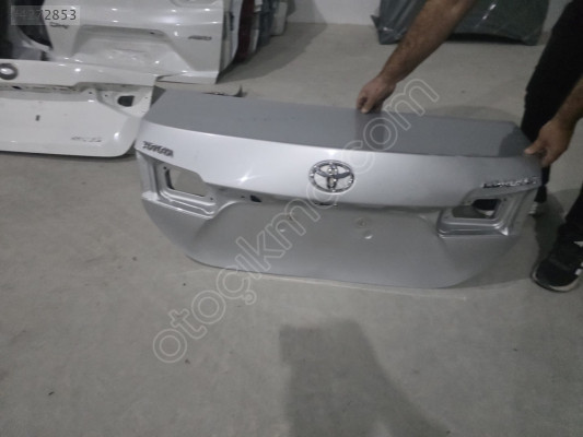 2013/2018 TOYOTA COROLLA GRİ BAGAJ KAPAĞI ORJINAL BOYASIZ