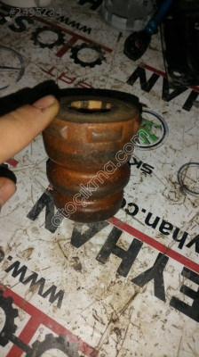 1K0412303 Passat b8 ön amortisör dayama takozu