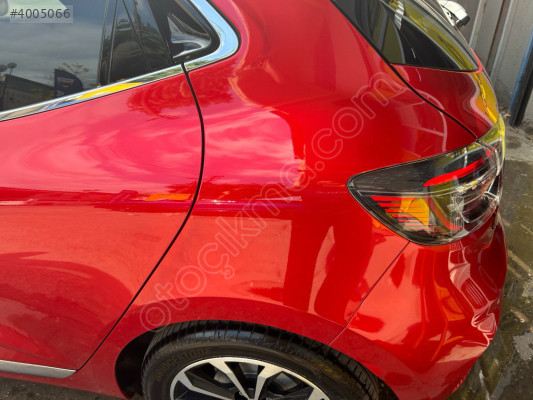 RENAULT CLİO 5 SOL ARKA ÇAMURLUK KIRMIZI RENKAY OTO KOCAELİ