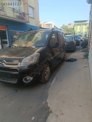 Chitroen Berlingo yeni kasa  kapı camları hatasız