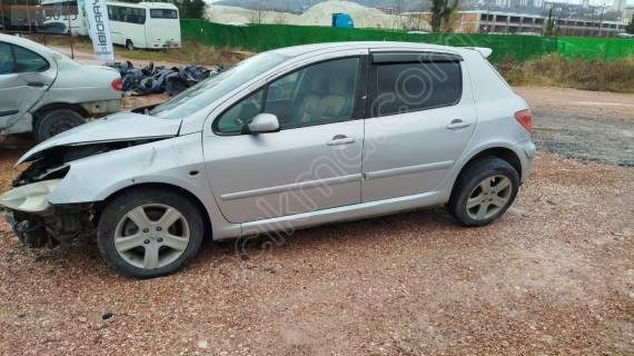 Pejo 307 Sol ön kapı