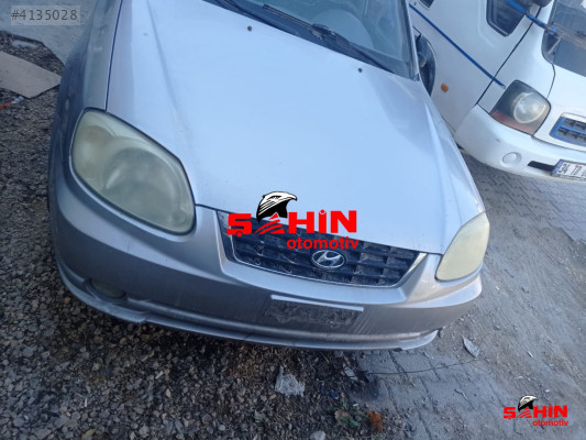 HYUNDAİ - ACCENT ADMİRE / SAĞ ÖN SİS FARI - SOL ÖN SİS FARI