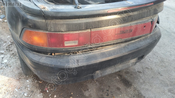 Mazda 3.23 hatchback arka stop