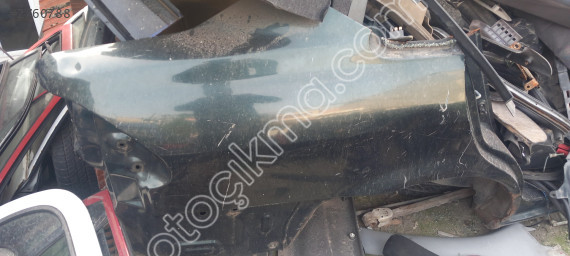 Çıkma mazda 626 sağ arka çamurluk