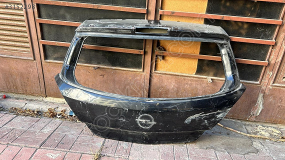 Opel astra h hb bagaj kapağı