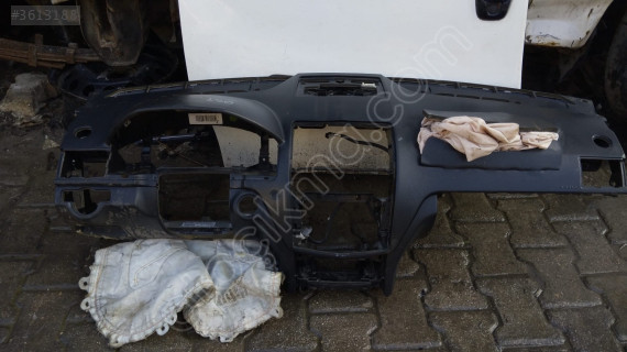 Mercedes C180 2004 2008 model arası  göğüslük