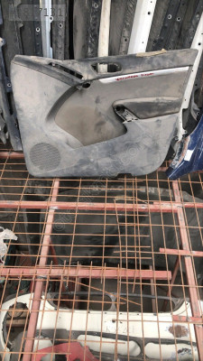 VOLKSWAGEN  Tiguan ön sağ kapı döşemesi