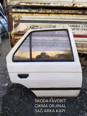 SKODA FAVORİT ÇIKMA ORJİNAL DOLU SAĞ ARKA KAPI