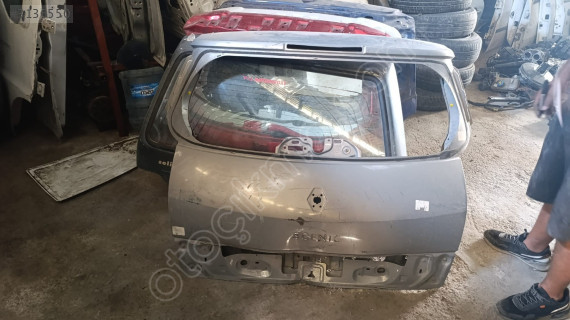 Renault Scenic 2 Modeli İçin Arka Bagaj Kapağı