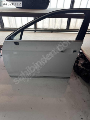 B8 hatasız sol kapı ön beyaz