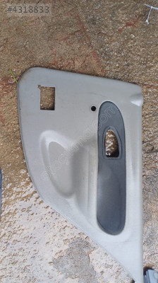 Renault Clio2 sağ arka kapı döşemesi orijinal