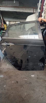 HYUNDAİ İ30 SAĞ ARKA KAPI