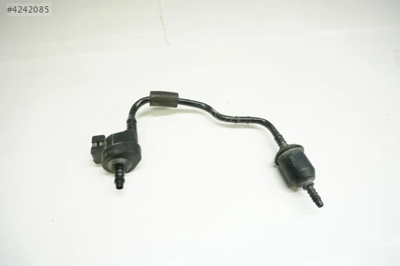 06L133781Q ORJİNAL  AKF VALFI BAĞLANTI HORTUMU