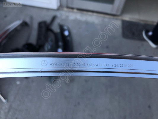 MERCEDES E SERİ W214 SOL ARKA KAPI NİKELİĞİ 21469008/10