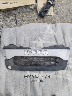 İVECO DAİLY ORJİNAL ÖN PANJUR AZ HASARLI 2011-2014