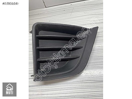 Toyota corolla 13-16 sağ sis far çerçevesi 81481-02370